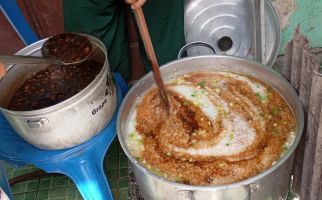 Bubur Suro, Takjil Legendaris Khas Palembang, Dibagikan Secara Gratis - JPNN.com