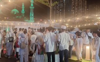 AlamTri Bukber dengan 1.000 Anak Yatim di Masjid At-Thohir - JPNN.com