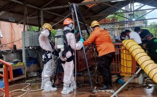 Terpeleset, 3 Mekanik Tewas Terjatuh ke Sumur Limbah di Sumedang - JPNN.com