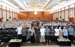 Kemenag Luncurkan Kurikulum Berbasis Cinta, Raffi Ahmad Puji Lulusan Madrasah - JPNN.com