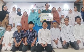 Sido Muncul Berbagi Kebahagiaan Melalui Santunan Rp 200 Juta untuk 1.000 Anak Yatim  - JPNN.com