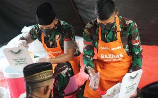 Yonif 201/JY Distribusikan 3.000 Hidangan Berkah Ramadan di Jakarta Timur - JPNN.com