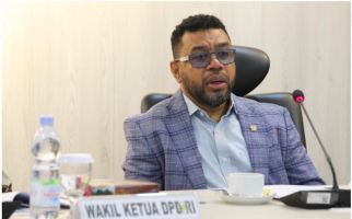 Jamin Keselamatan Kerja Buruh, Senator Filep: Percepat Revisi UU SJSN & Ratifikasi Konvensi ILO 102/1952 - JPNN.com