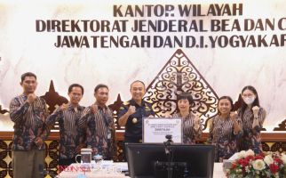 Produsen Pigura Kanvas di Demak Ini Resmi Kantongi Izin Kawasan Berikat dari Bea Cukai - JPNN.com