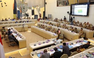 Ketua Komisi II DPR Sebut Kemandirian Fiskal Banten Tertinggi di Indonesia pada 2024 - JPNN.com