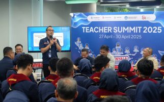 FIFGroup Nobatkan Guru Penggerak Literasi Keuangan sebagai Duta Menyala - JPNN.com