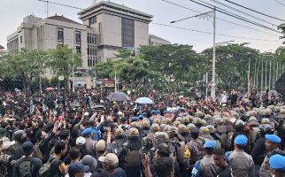 Polisi Sebut Aksi May Day di Depan Kantor Gubernur Jateng Disusupi Kelompok Anarko - JPNN.com