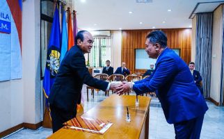 Prof. Adnan Hamid Resmi Pimpin Universitas Pancasila - JPNN.com