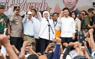 Bikin Gebrakan Berani Pro-Buruh, Khofifah Memperkuat Ekonomi Rakyat Jatim - JPNN.com