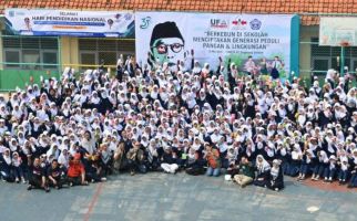 Peringati Hari Pendidikan Nasional, Ribuan Siswa & Guru Menanam Sayuran di Sekolah - JPNN.com
