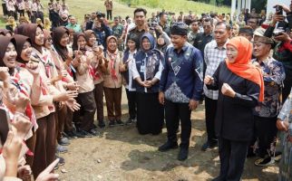Bromo Jadi Tujuan Wisatawan Mancanegara, Khofifah Cetak SDM Siap Kerja Lewat SMKN Sukapura - JPNN.com