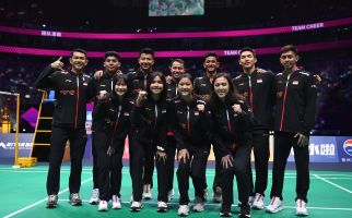 Alwi, Ubed, & Putri KW Finis Sebagai Semifinalis Sudirman Cup 2025, PBSI Angkat Topi - JPNN.com