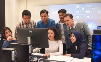 Berkuliah di Bandung, Mahasiswa Bisa Dapat 2 Gelar Internasional Sekaligus, Simak Nih! - JPNN.com