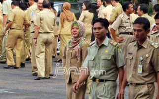 Instansi Buka Sabtu Minggu, PNS Tetap Punya Hak Libur - JPNN.com