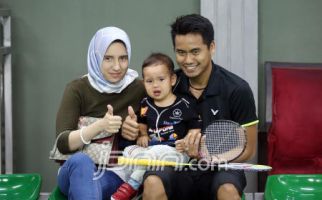 Break sama Butet, Owi Optimistis dengan Gloria - JPNN.com