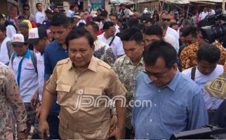 Prabowo dan Anies Keliling di Kampung Akuarium - JPNN.com