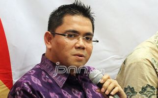 Arteria Dahlan Menggandakan Pelat Nomor Polisi, Waketum PRIMA Alif Kamal Bereaksi - JPNN.com