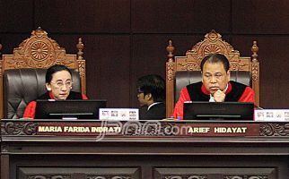 Sudahlah, Arief Hidayat Tak Pantas Lagi Jadi Hakim MK - JPNN.com