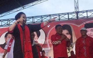 Canda Mega Buat Massa Pendukung Hana Tertawa - JPNN.com