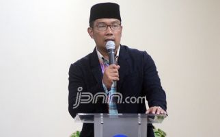 Baliho Ridwan Kamil Mulai Bertebaran, Dinilai Layak Maju Pilpres 2024 - JPNN.com