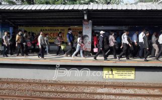 Perjalanan KRL di Stasiun Manggarai Berangsur Normal - JPNN.com
