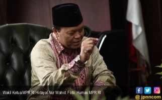 Ustaz HNW Dorong Jokowi Realisasikan Usul Komnas HAM soal Islah - JPNN.com