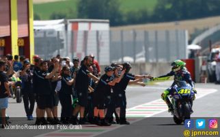 Rossi..Dari Cobaan, Keajaiban Hingga Sebuah Janji Buat Fan di Mugello - JPNN.com