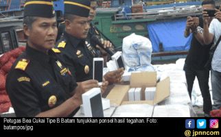 5.000 Ponsel Pintar Jadi Rongsokan di Gudang Bea Cukai - JPNN.com