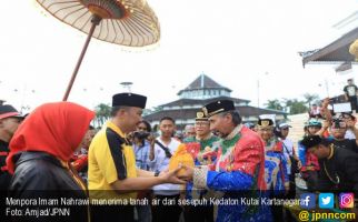 Menpora Ikuti Prosesi Penyerahan Tanah Air di Kutai Kartanegara - JPNN.com