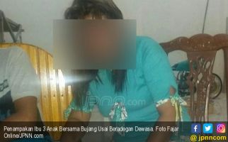 Penampakan Ibu 3 Anak Bersama Bujang Usai Beradegan Dewasa - JPNN.com