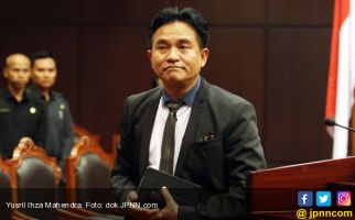 Yusril Nilai Jalan Tengah Presidential Threshold Tetap Inkonstitusional - JPNN.com