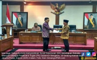 Mendagri Tetapkan Rohidin Sebagai Plt Gubernur Bengkulu - JPNN.com