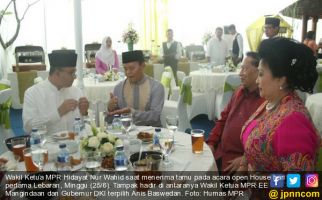 Hidayat Nur Wahid Berharap Polisi Berlaku Profesional - JPNN.com