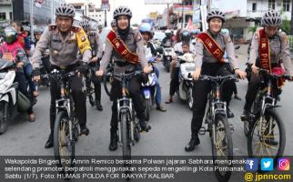 Bersama Polwan Cantik, Sang Jenderal Kayuh Sepeda Pantau Situasi Arus Balik - JPNN.com