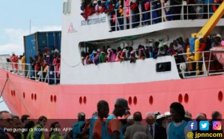 150 Pengungsi Tenggelam di Pantai Libya - JPNN.com