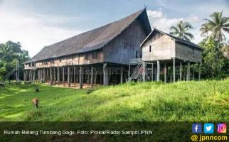 Trik Pemkab Kotim Bawa Rumah Betang Menangi API 2017 - JPNN.com