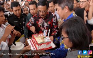 Unik Banget, Ultah Jokowi, Ahok, dan Djarot Berurutan - JPNN.com