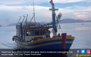 TNI AL Tangkap Dua Kapal Ikan Asing di Landas Kontinen Indonesia - JPNN.com