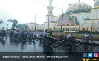 Peserta Bule Puji Prosesi Tanah-Air dan Semangat Gowes Nusantara - JPNN.com