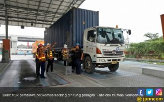 Truk Sumbu Dua Masih Boleh Melintasi Tol - JPNN.com