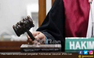 Hakim Bandingkan Cara Ipda Arsyad Ambil DVR CCTV Kasus Ferdy Sambo dengan Beli Gorengan - JPNN.com