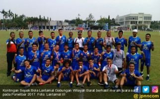 Lantamal Gabungan Wilbar Berhasil Raih Juara Satu Sepak Bola Porwilbar 2017 - JPNN.com