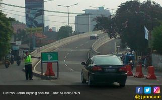 Ada yang Terjatuh dari Jalan Layang Pesing, PDIP Ingatkan Anak Buah Anies - JPNN.com