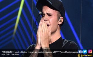 Tur Dunia Batal, Justin Bieber Tak Peduli Nasib Krunya - JPNN.com