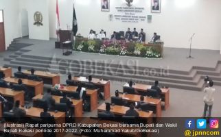 Wow! Uang Pulsa Anggota DPRD Naik 700 Persen, Cukup Buat Beli Motor - JPNN.com