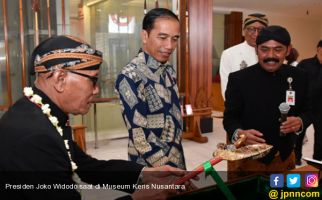 Pak Jokowi Bakal Hibahkan Lima Keris ke Museum di Solo - JPNN.com