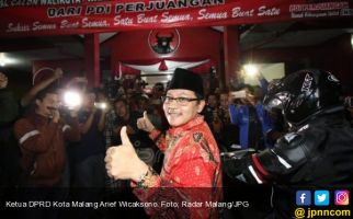 KPK Jebloskan Mantan Ketua DPRD Kota Malang ke Tahanan - JPNN.com