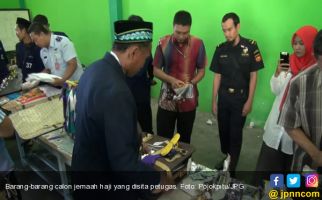 Rokok dan Obat Kuat Calon Jemaah Haji Disita Petugas - JPNN.com