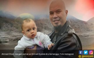 Dapat 4 Ikat Uang Segepok, Anak Ahmad Dhani Langsung Berhenti Menangis - JPNN.com