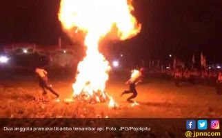 Dua Anggota Pramuka Tiba-Tiba Disambar Api Unggun - JPNN.com